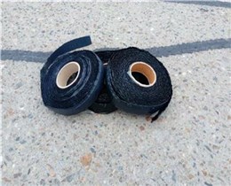 沥青路面裂缝修复自粘压缝带