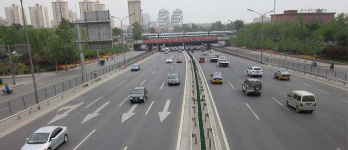 低噪音橡胶沥青混凝土路面