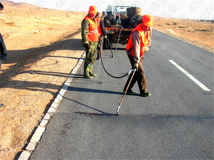 道路灌缝